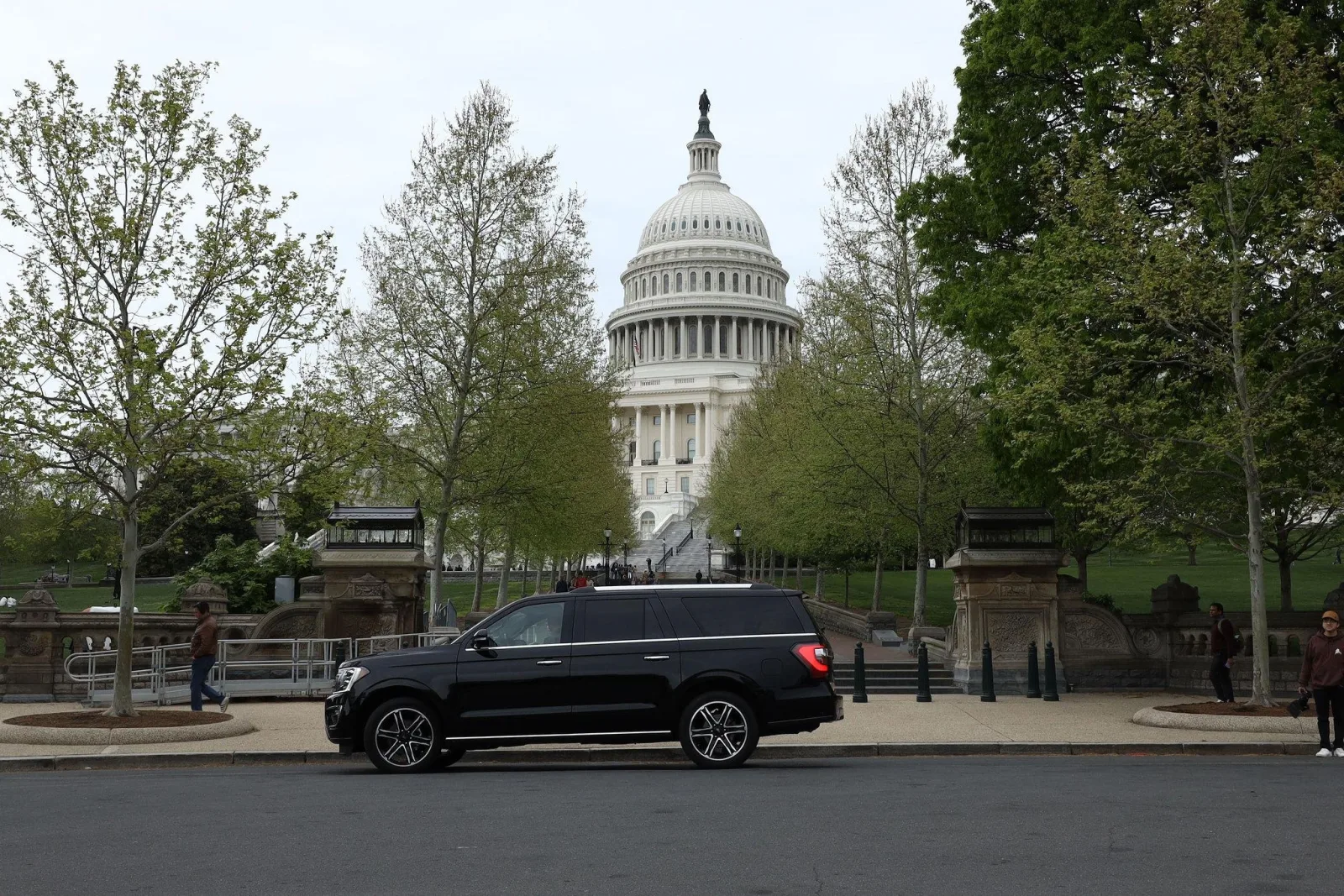 The tour's black SUV parked near the U.S. Capitol